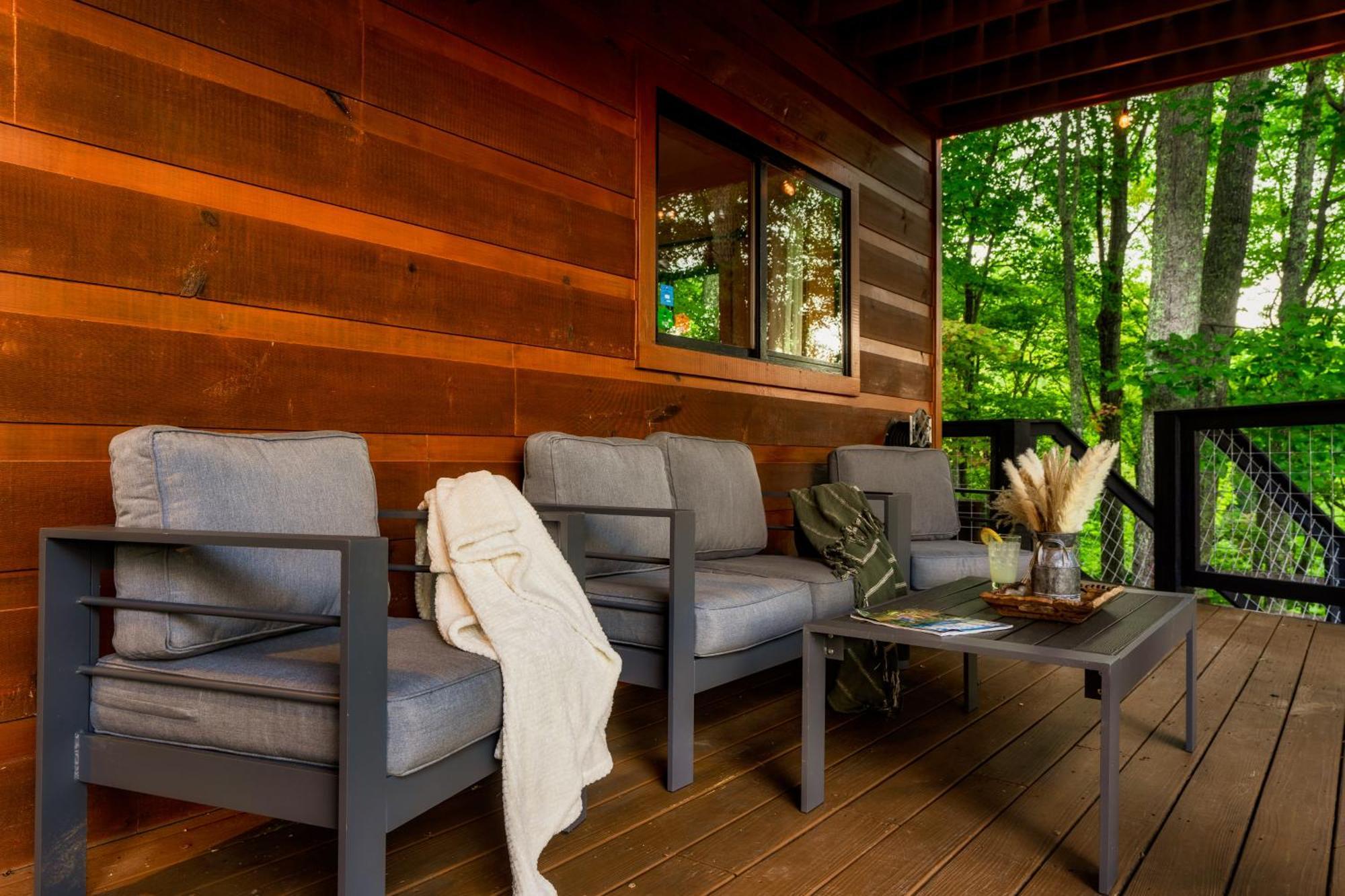 3-MasterSuites-GorgeousViews-GameRm-HotTub-Gburg7min-Ober5min-Bears! Gatlinburg Exterior foto