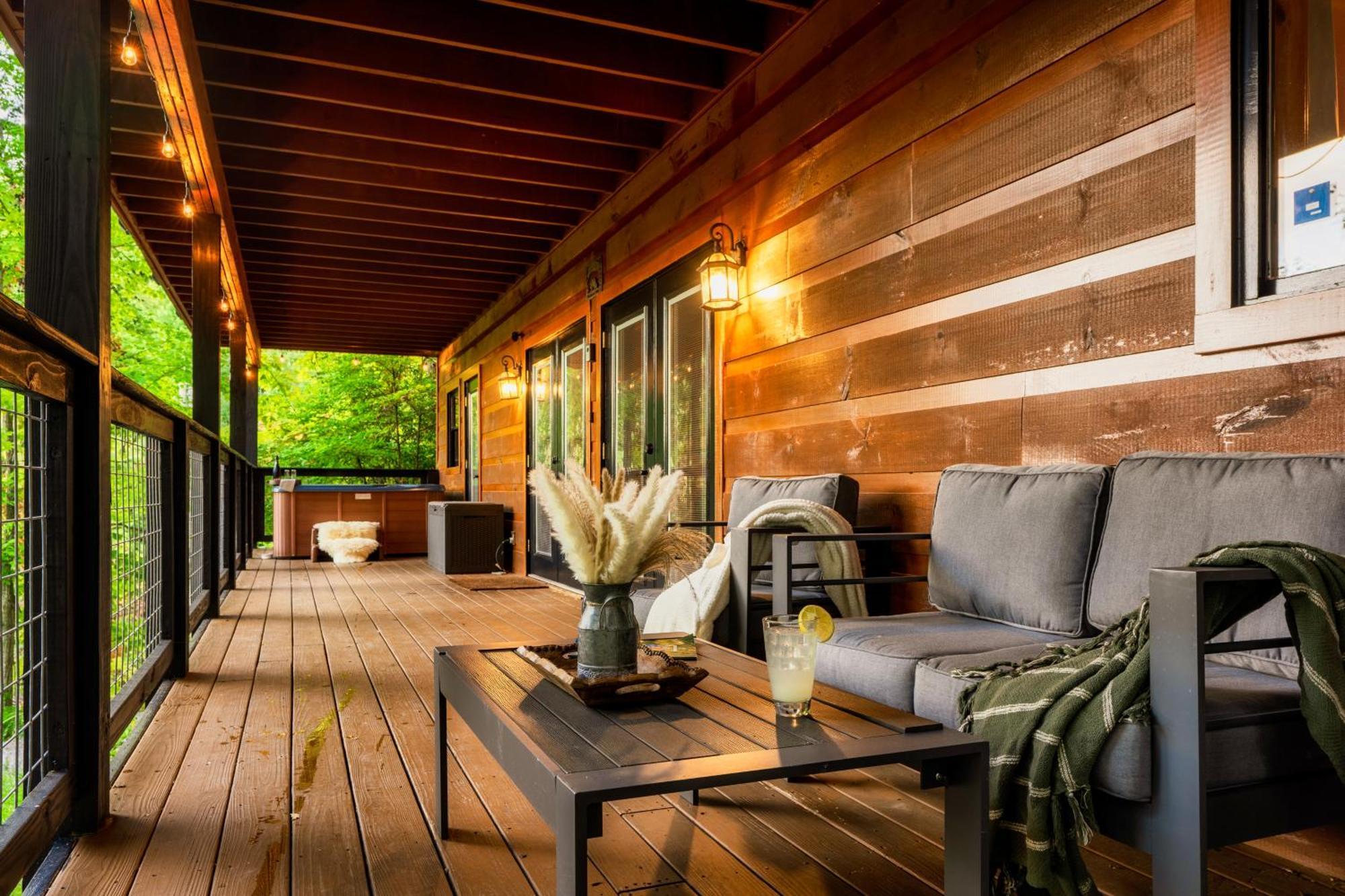 3-MasterSuites-GorgeousViews-GameRm-HotTub-Gburg7min-Ober5min-Bears! Gatlinburg Exterior foto