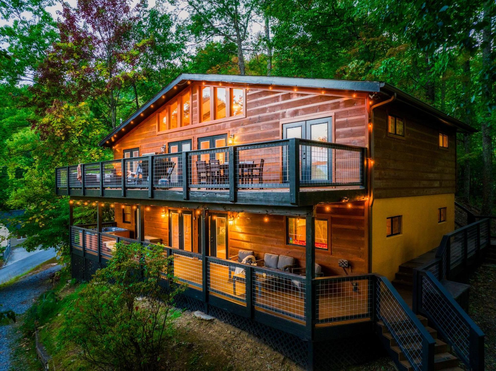 3-MasterSuites-GorgeousViews-GameRm-HotTub-Gburg7min-Ober5min-Bears! Gatlinburg Exterior foto