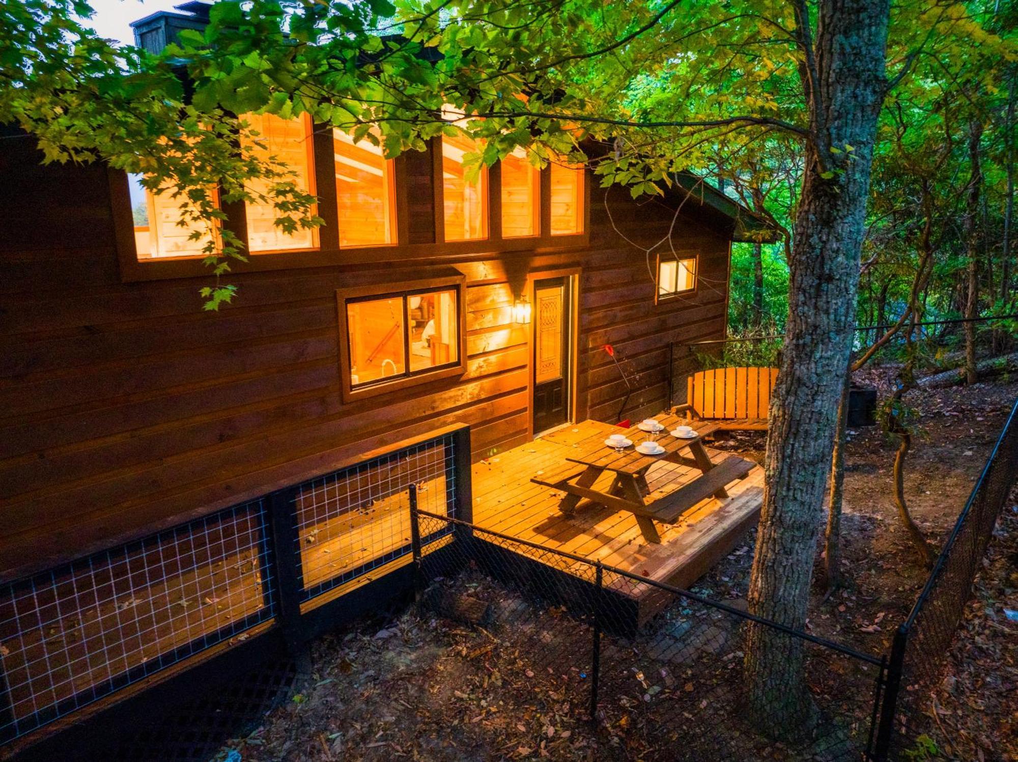 3-MasterSuites-GorgeousViews-GameRm-HotTub-Gburg7min-Ober5min-Bears! Gatlinburg Exterior foto