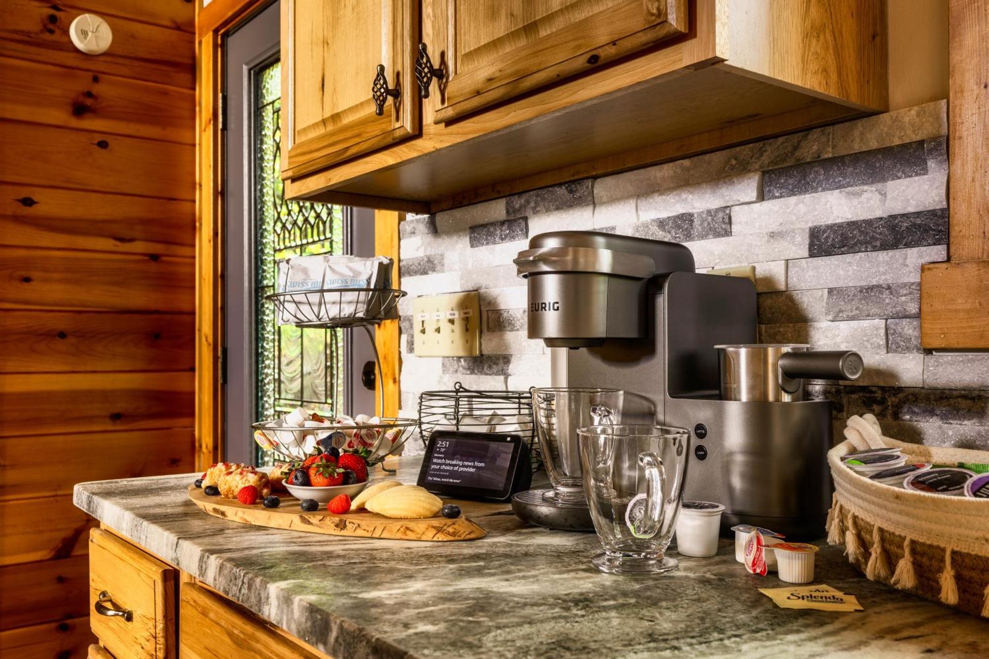 3-MasterSuites-GorgeousViews-GameRm-HotTub-Gburg7min-Ober5min-Bears! Gatlinburg Exterior foto