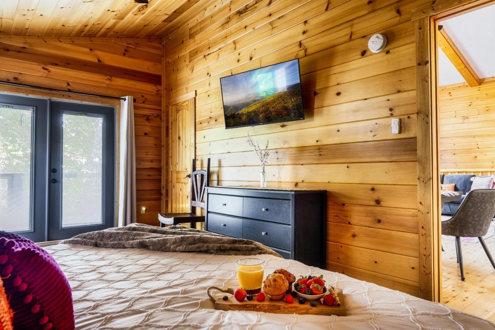 3-MasterSuites-GorgeousViews-GameRm-HotTub-Gburg7min-Ober5min-Bears! Gatlinburg Exterior foto